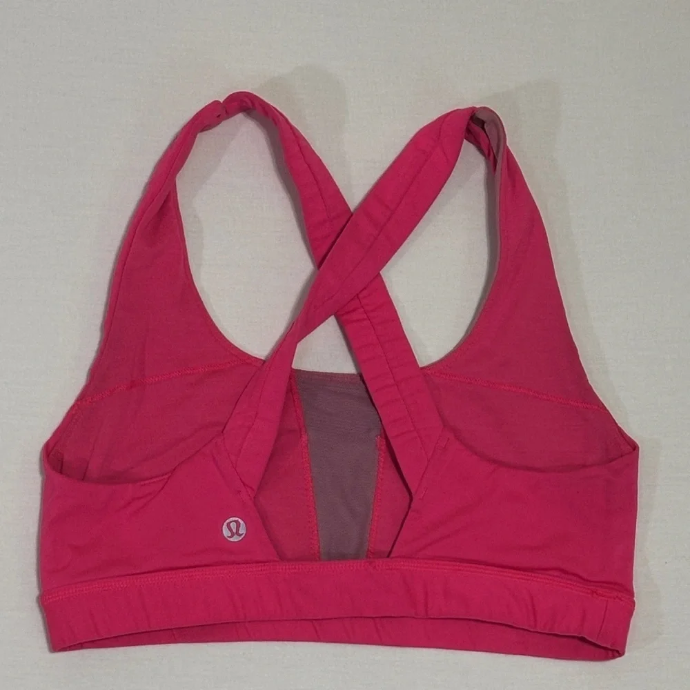 lululemon athletica arm designed has